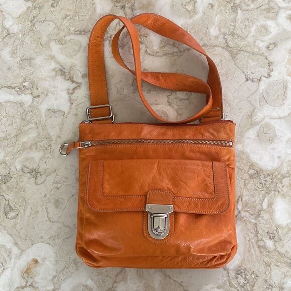 Roots Leather Side Saddle Cross Body Bag - Picture 5 of 13